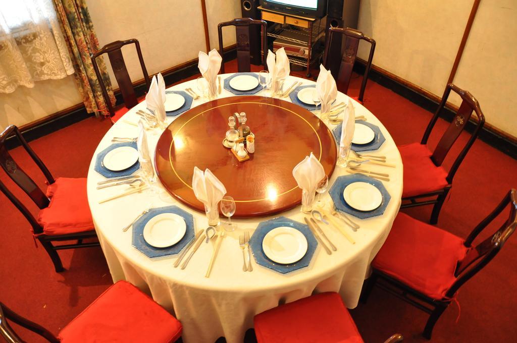 Shangri-La Hotel Uganda Kampala Ngoại thất bức ảnh